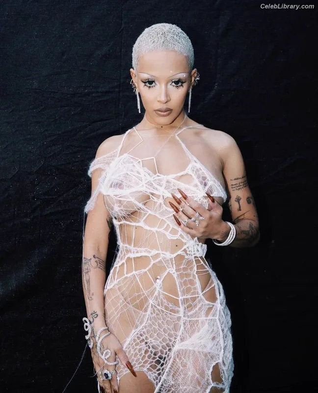 Doja Cat photo 3 of 1960