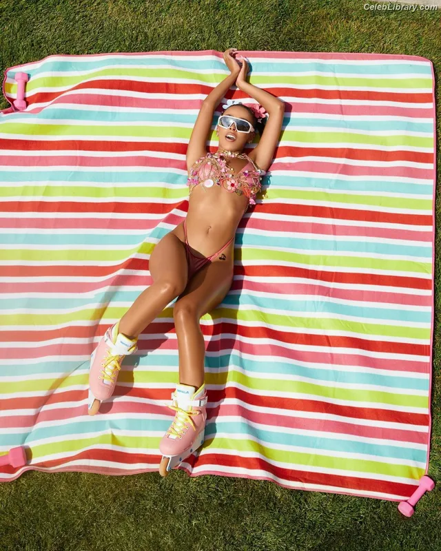 Doja Cat photo 9 of 1960