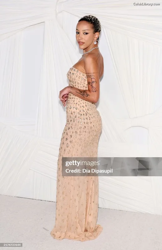 Doja Cat photo 2 of 1960