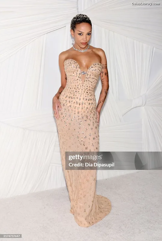 Doja Cat photo 3 of 1960