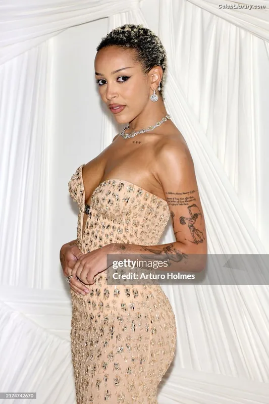 Doja Cat photo 6 of 1960
