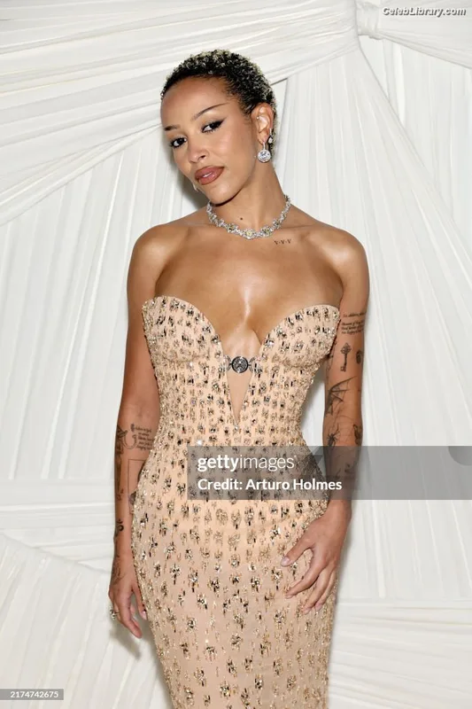Doja Cat photo 7 of 1960