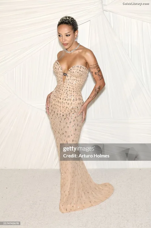 Doja Cat photo 9 of 1960