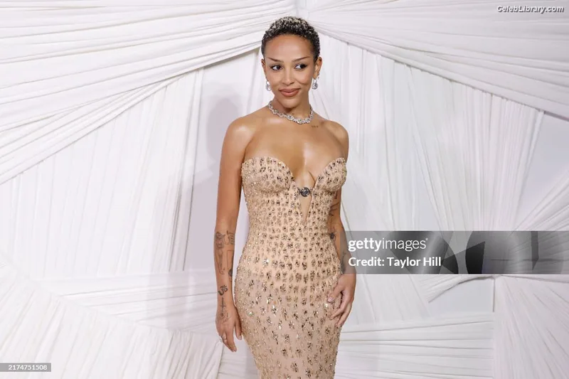 Doja Cat photo 17 of 1960