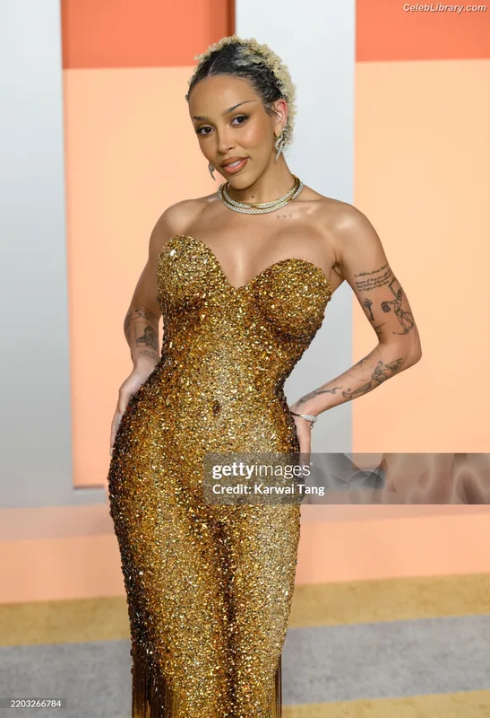 Doja Cat photo 4 of 1960