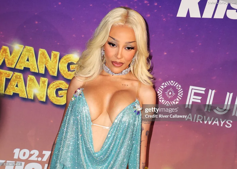 Doja Cat photo 13 of 1960