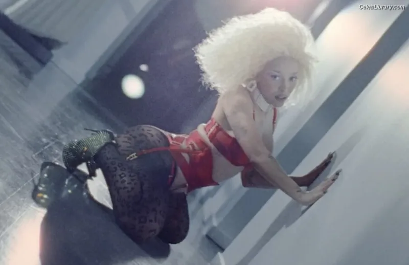 Doja Cat photo 13 of 1960