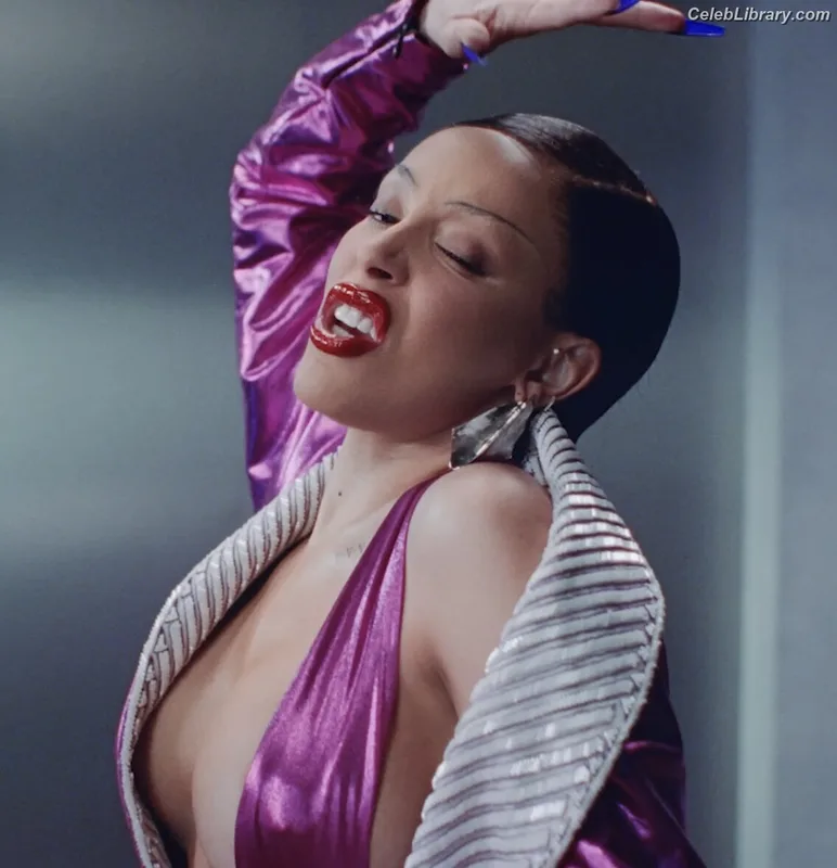 Doja Cat photo 14 of 1960