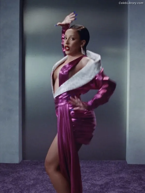 Doja Cat photo 17 of 1960