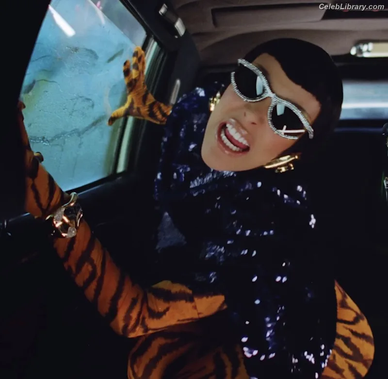 Doja Cat photo 19 of 1960