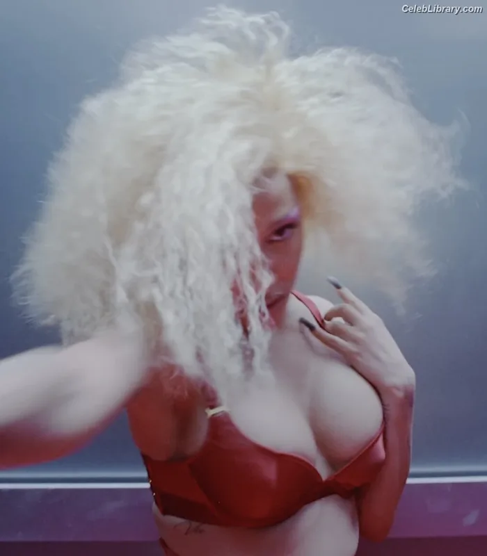 Doja Cat photo 4 of 1960