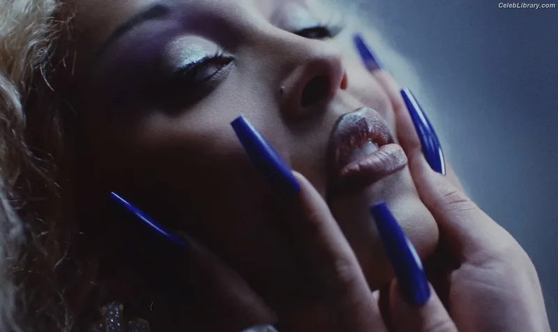 Doja Cat photo 13 of 1960