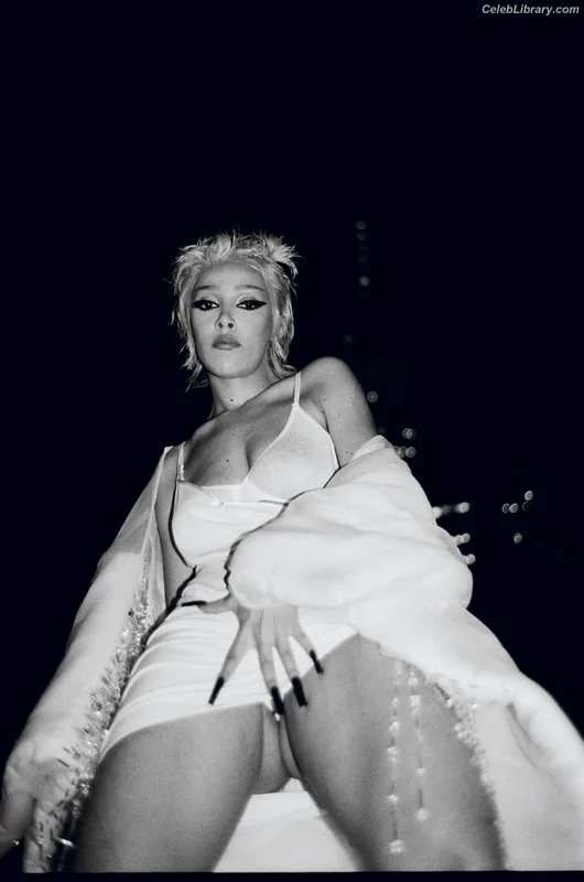 Doja Cat photo 23 of 1960