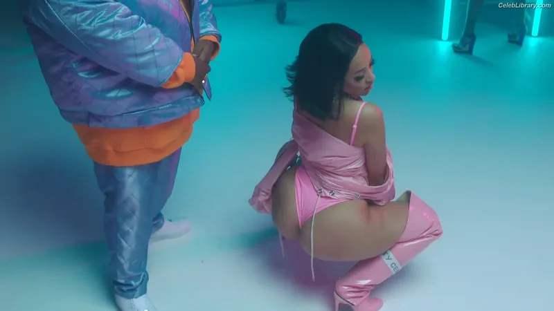 Doja Cat photo 9 of 1960