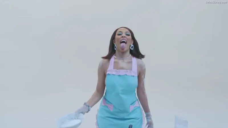 Doja Cat photo 18 of 1960