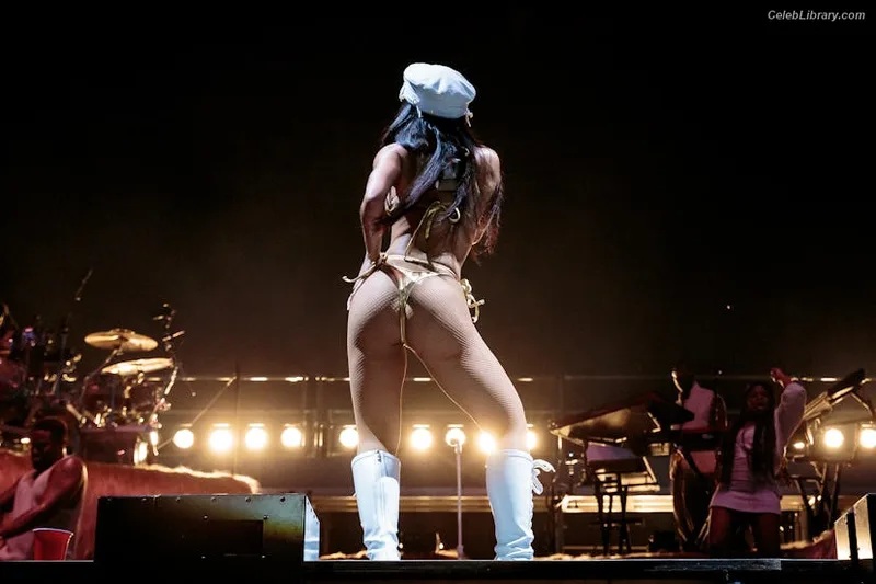 Doja Cat photo 8 of 1960