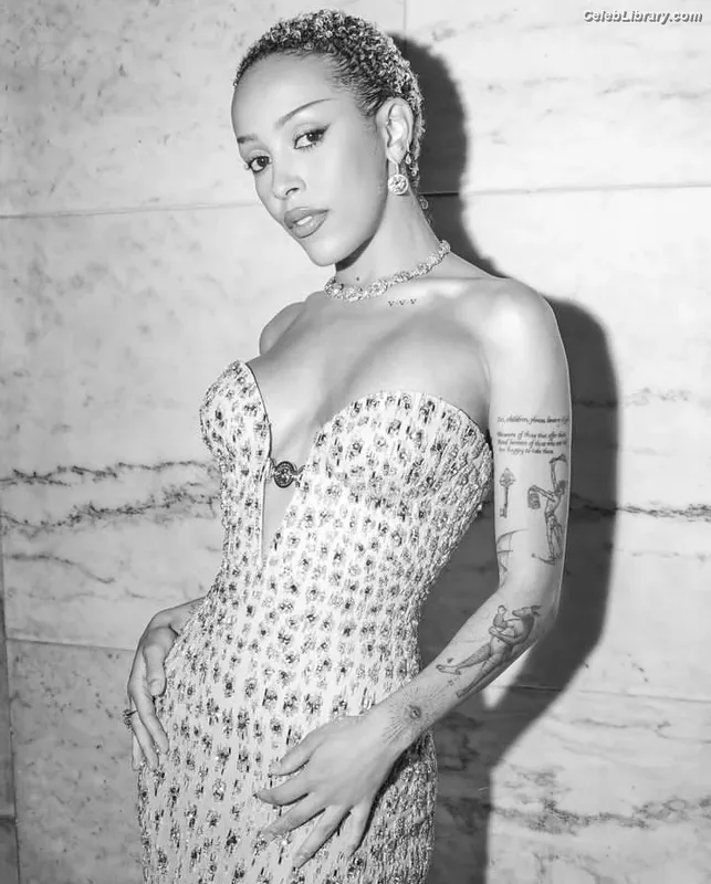 Doja Cat photo 13 of 1960