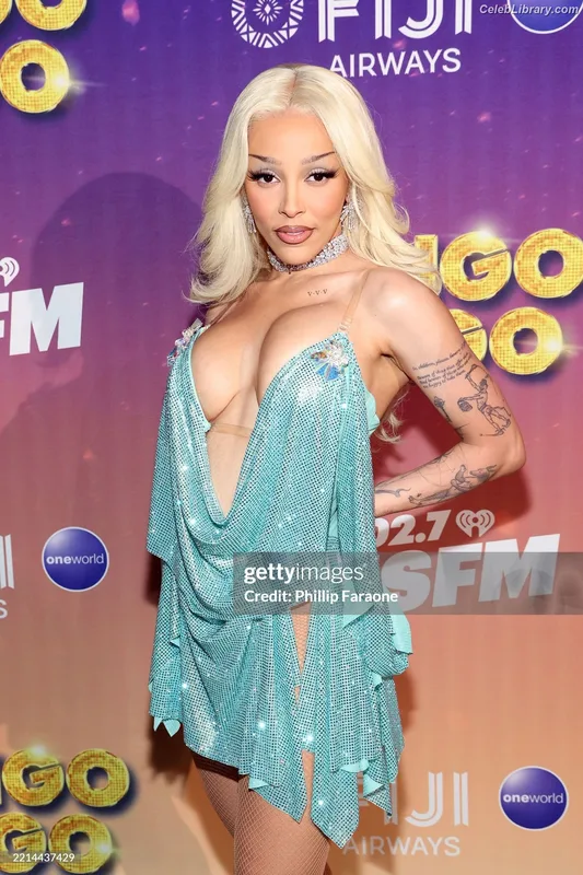 Doja Cat photo 17 of 1960