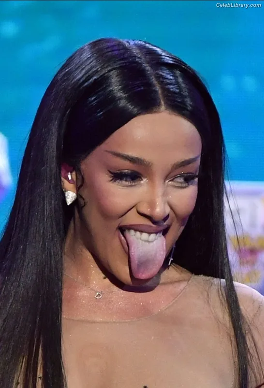 Doja Cat photo 18 of 1960