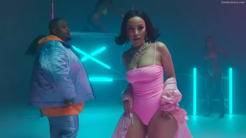 Doja Cat photo 13 of 1960
