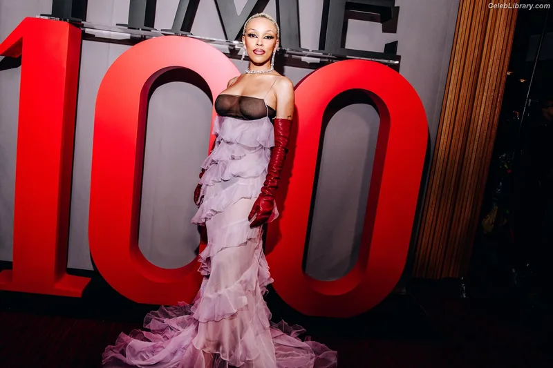 Doja Cat photo 2 of 1960