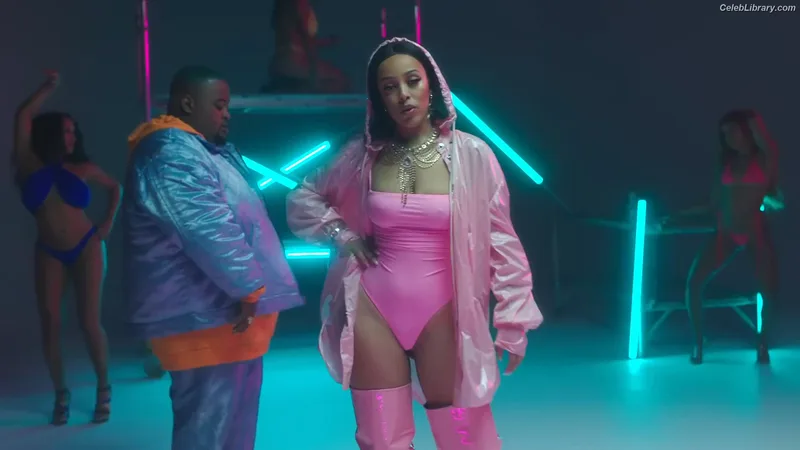 Doja Cat photo 4 of 1960