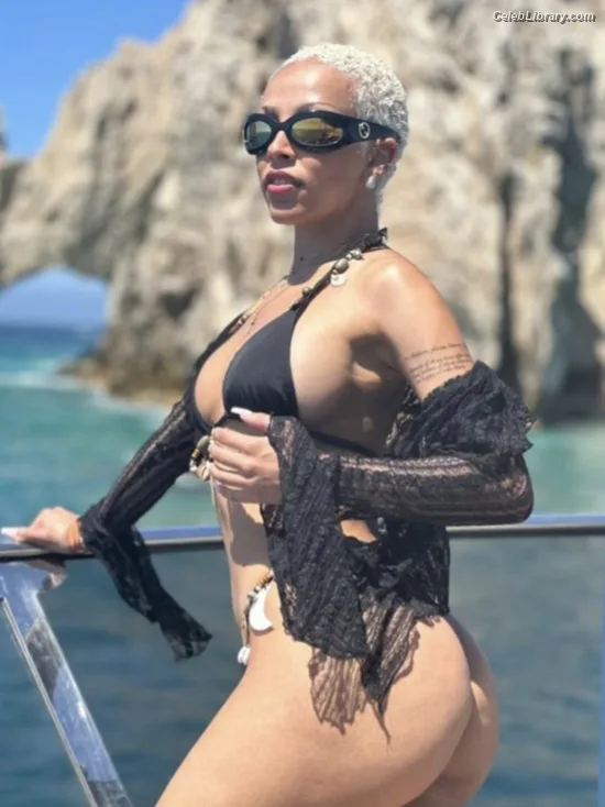 Doja Cat photo 8 of 1960