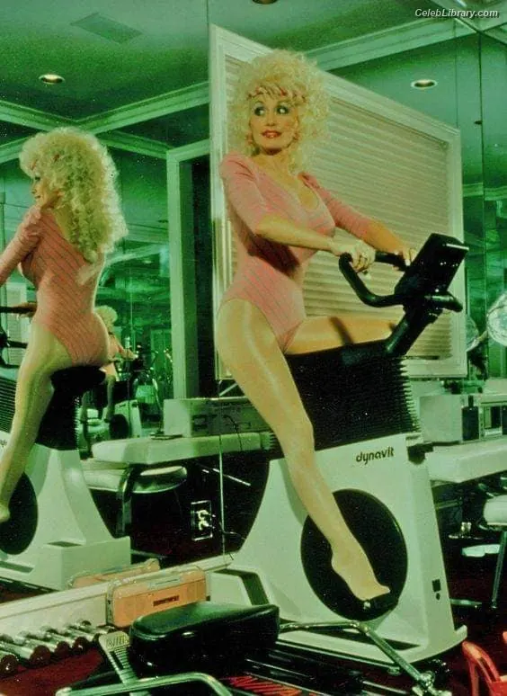 Dolly Parton photo 10 of 91