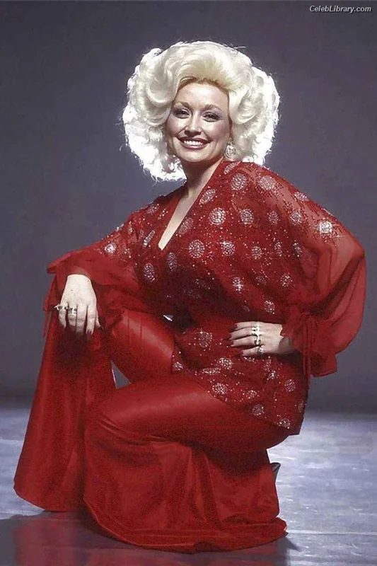 Dolly Parton photo 17 of 92