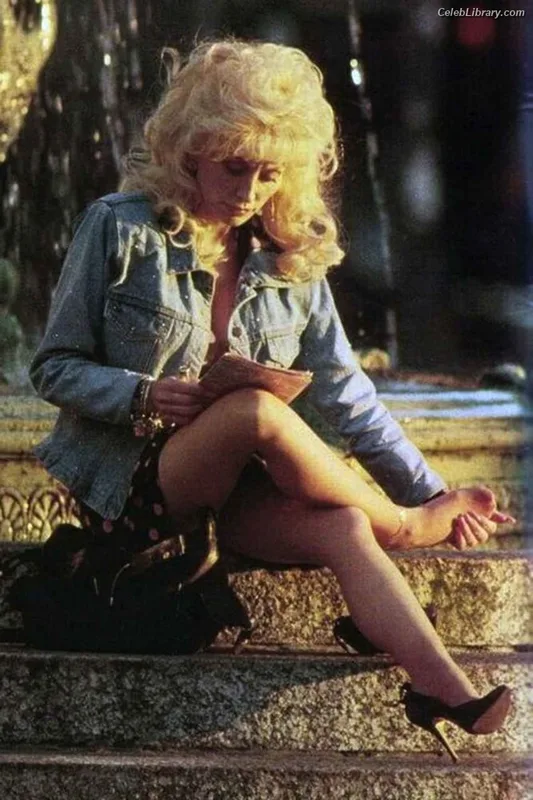Dolly Parton photo 6 of 92