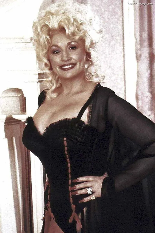 Dolly Parton photo 10 of 92