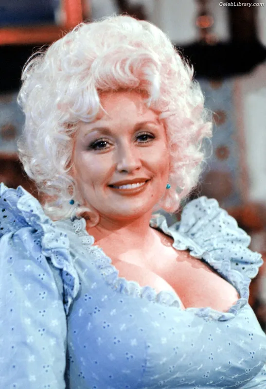 Dolly Parton photo 6 of 92