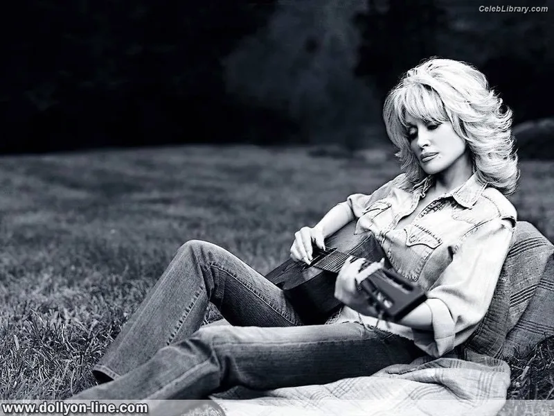 Dolly Parton photo 20 of 92