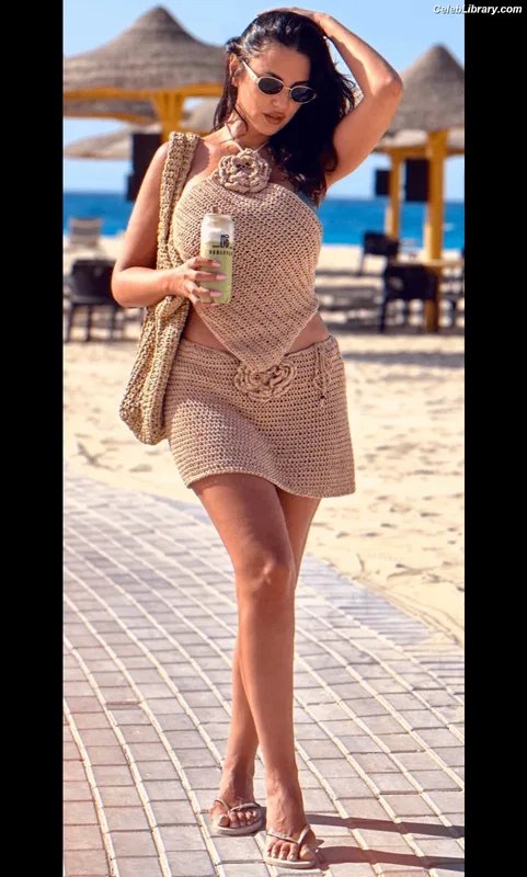 Dorra Zarrouk photo 1 of 3