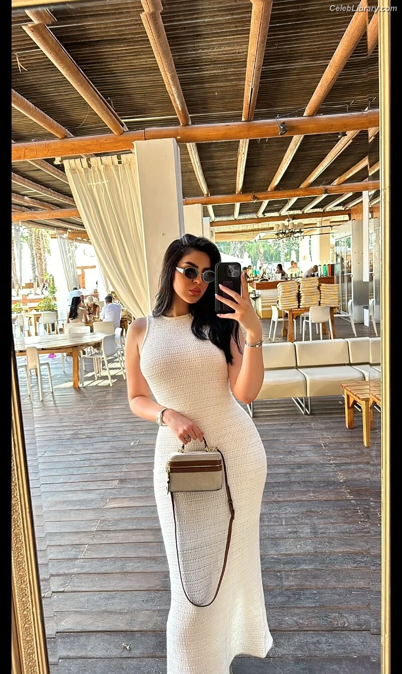 Douaa Lahyaoui photo 2 of 56