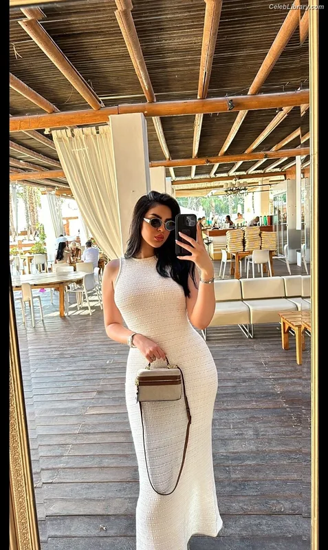 Douaa Lahyaoui photo 2 of 57