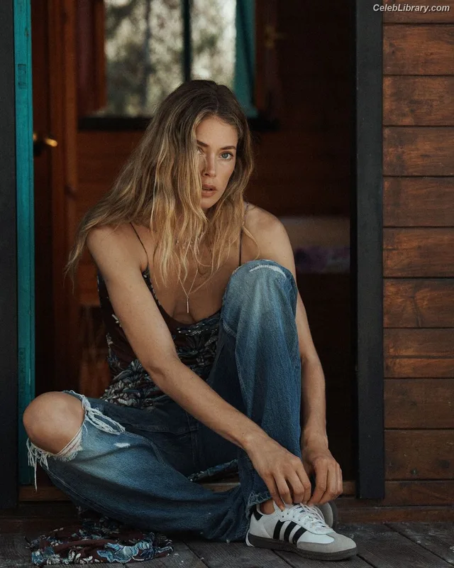 Doutzen Kroes photo 4 of 103