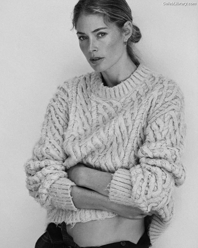 Doutzen Kroes photo 9 of 103