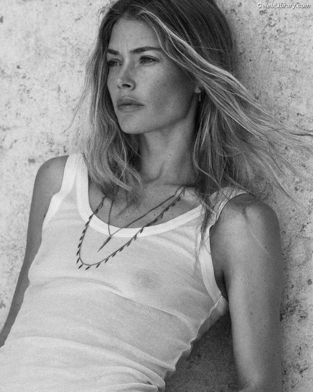 Doutzen Kroes photo 16 of 103