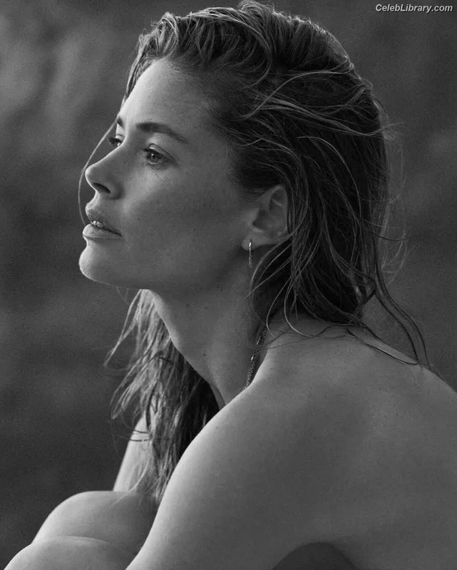 Doutzen Kroes photo 19 of 103