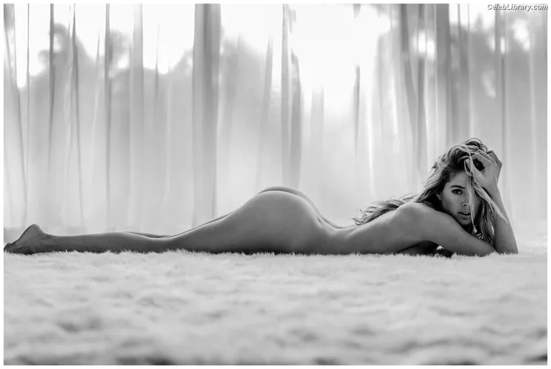 Doutzen Kroes photo 3 of 103