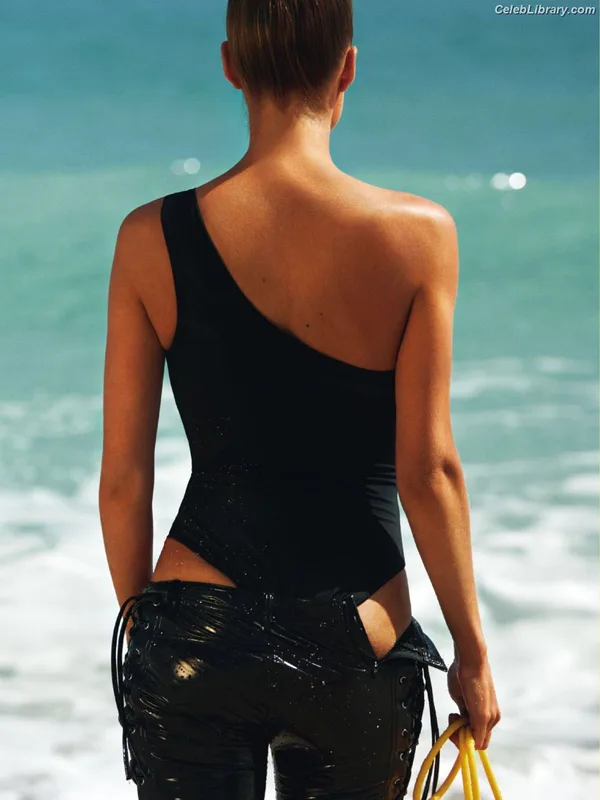 Doutzen Kroes photo 10 of 103
