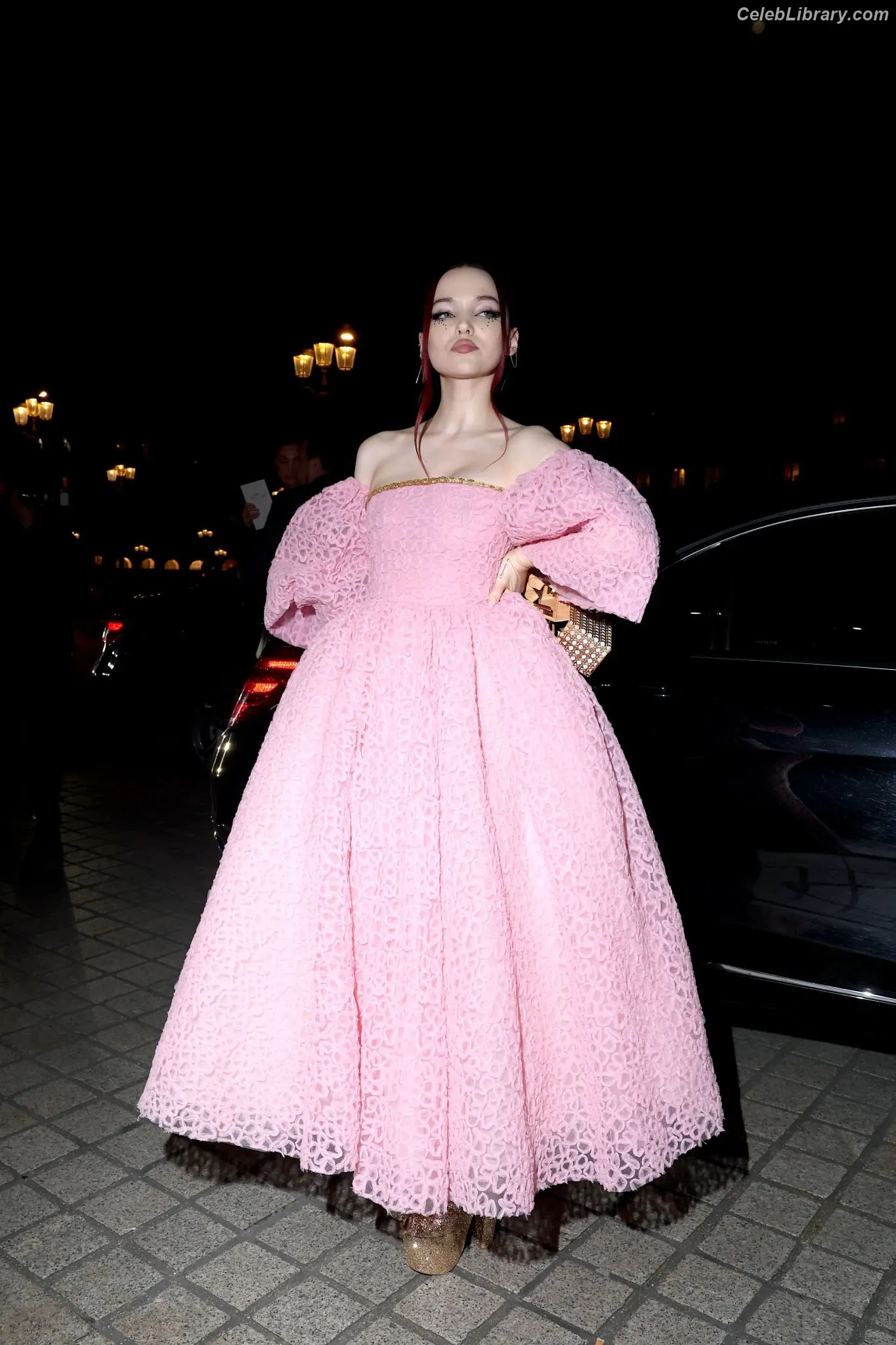 Dove Cameron photo 7 of 626