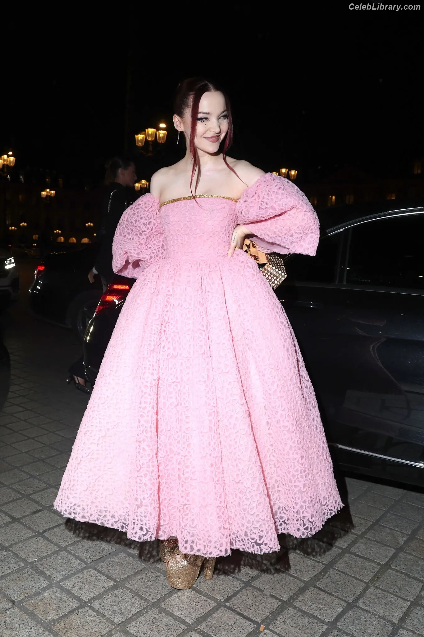 Dove Cameron photo 15 of 626