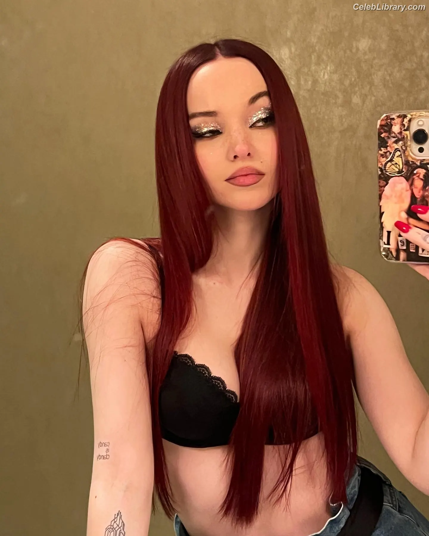 Dove Cameron photo 18 of 626