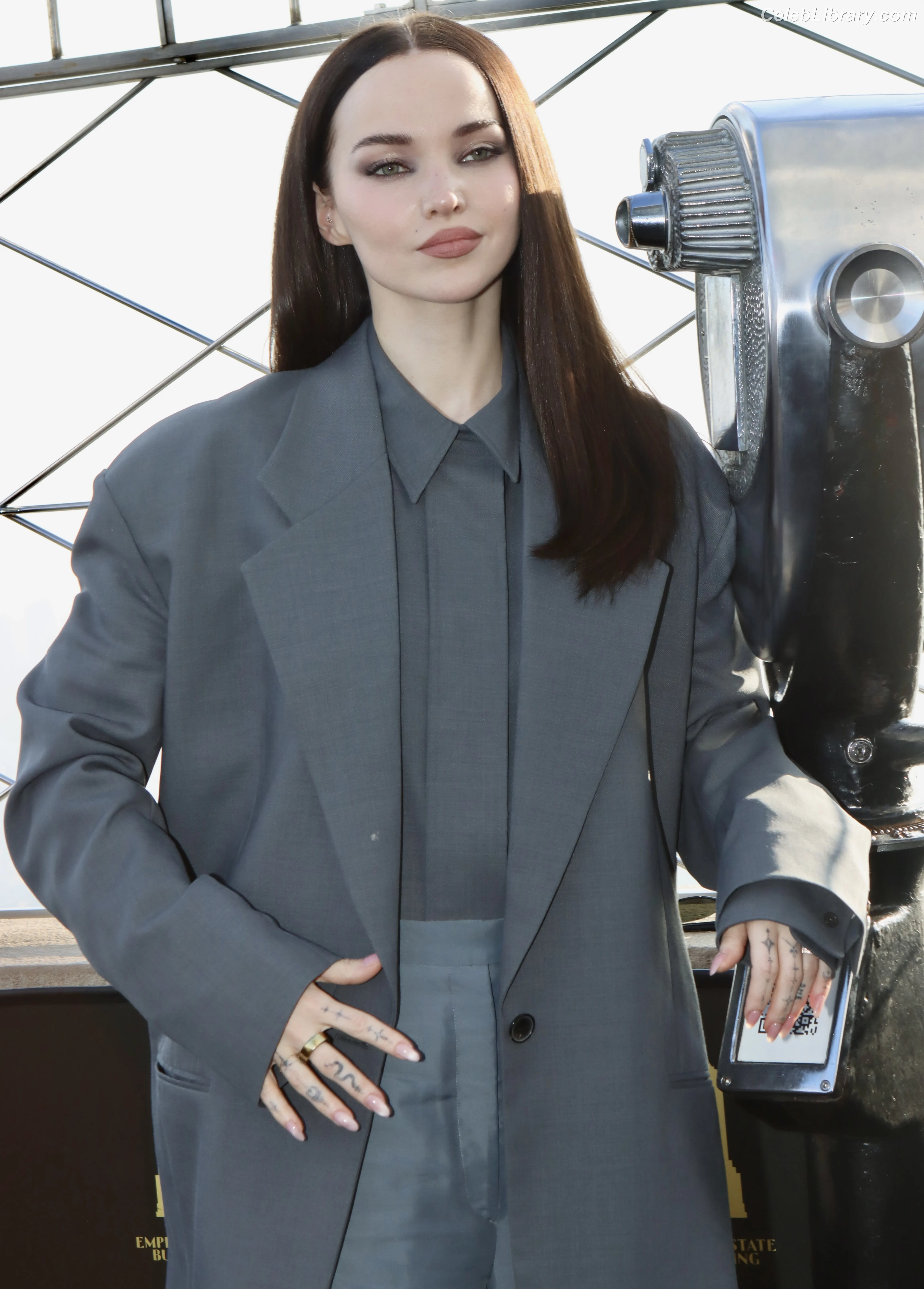 Dove Cameron photo 24 of 626