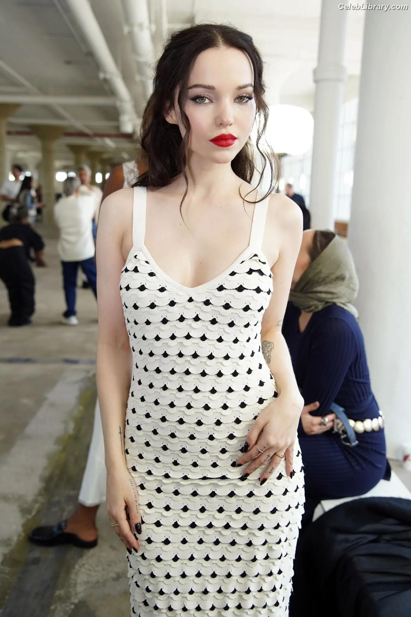 Dove Cameron photo 5 of 626