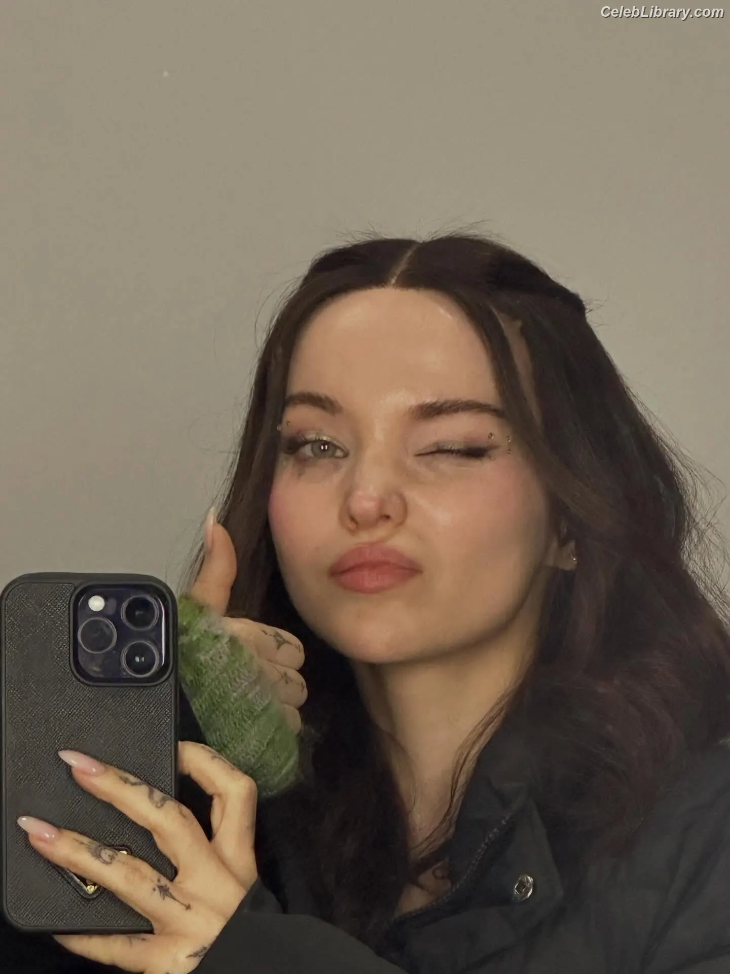 Dove Cameron photo 6 of 626