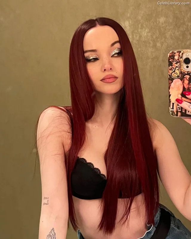 Dove Cameron photo 18 of 620