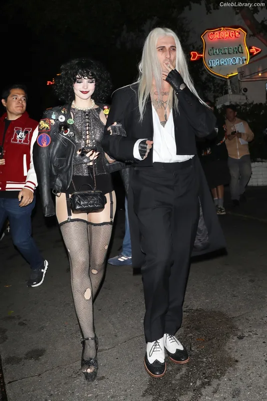 Dove Cameron photo 8 of 620